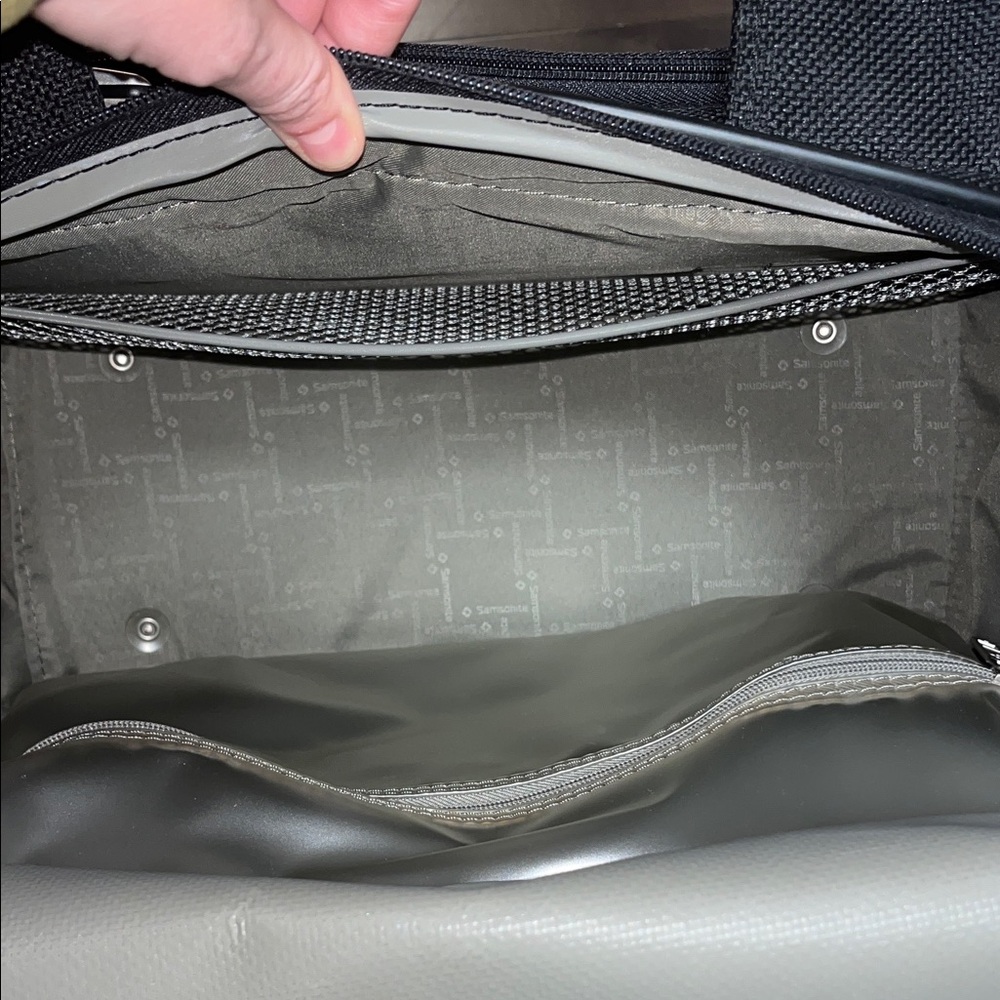 Samsonite Weekender - Picture 6 of 16